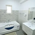 Отель Monte Mare Влёра